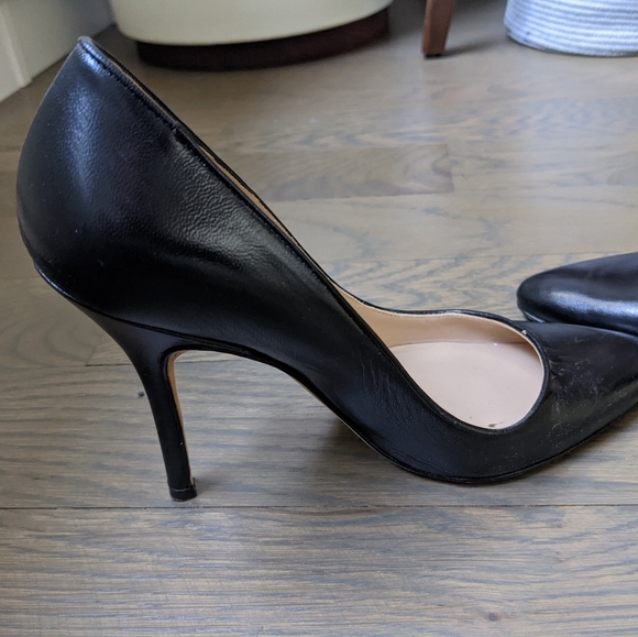 Black Manolo Blahnik pumps 4" heel - Picture 2 of 12